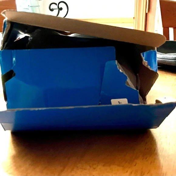 Adidas Nizza Turquoise Canvas Sneakers with White Trim - Picture 6 of 6